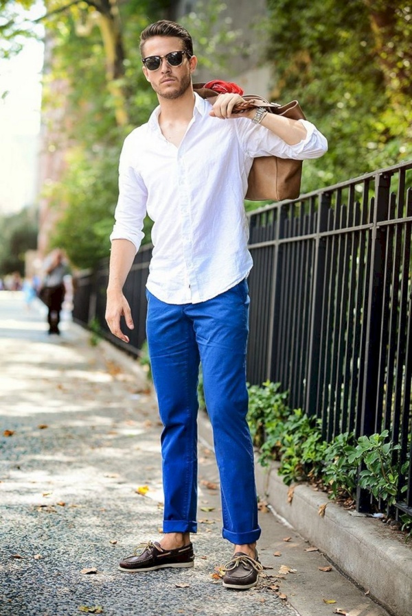 Cool Men S Blue Jeans With White Shirt Outfits Macho Vibes